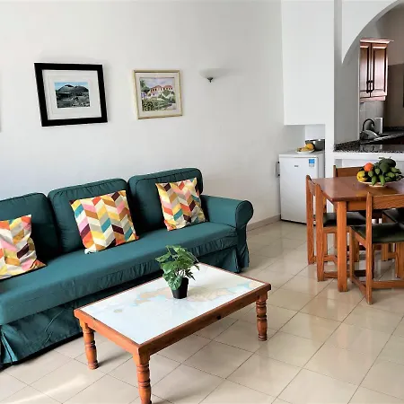 Spacious Sunny Relaxing Lanzarote بيت للعطل *